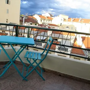 Appartement In Rue Halevy